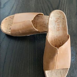 Kork Kork-ease sandals gently used! Runs narrow.